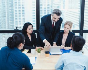 Manager in the Middle